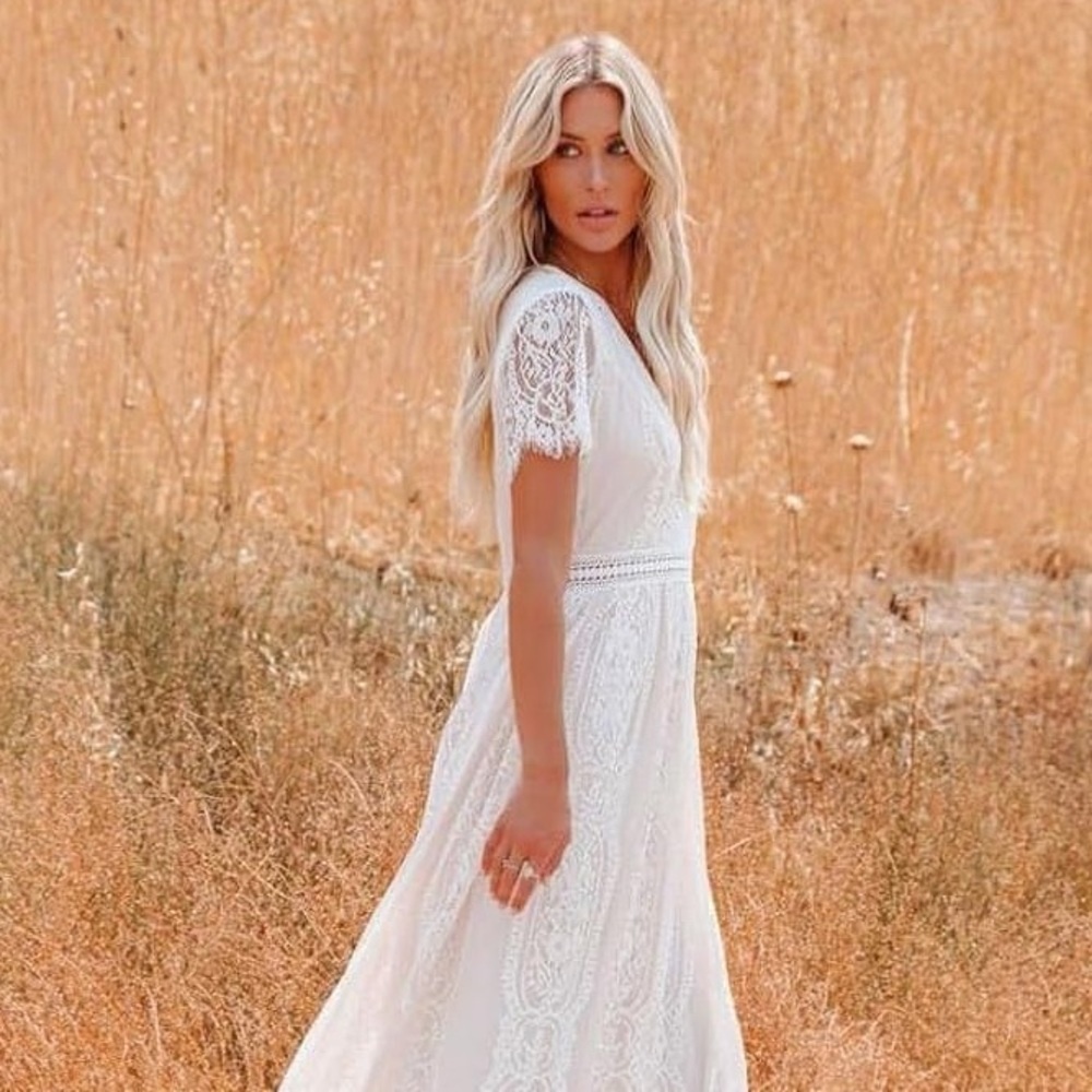 Bohemian White Gown Size XS Gorgeous Snow White Lace Fully Lined by Magnolia NEW - Picture 5 of 16